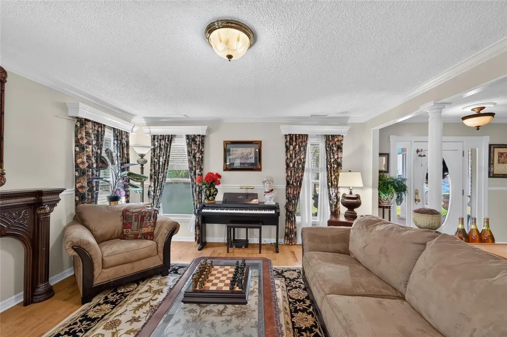 4121 W De Leon Street Tampa FL 33609