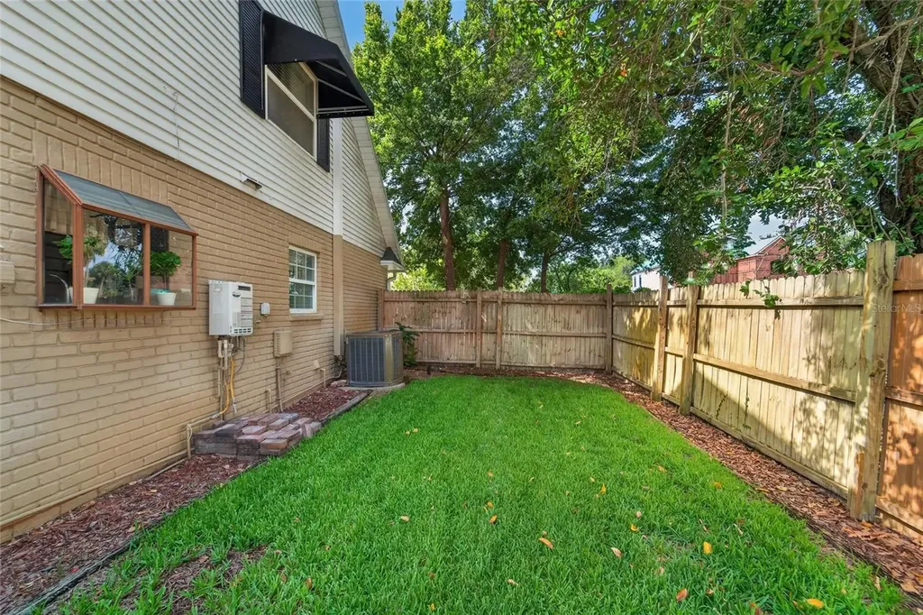 4121 W De Leon Street Tampa FL 33609