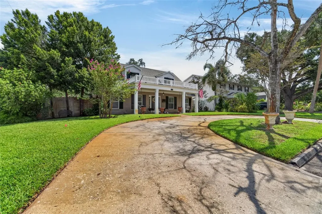 4121 W De Leon Street Tampa FL 33609