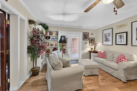 4121 W De Leon Street Tampa FL 33609