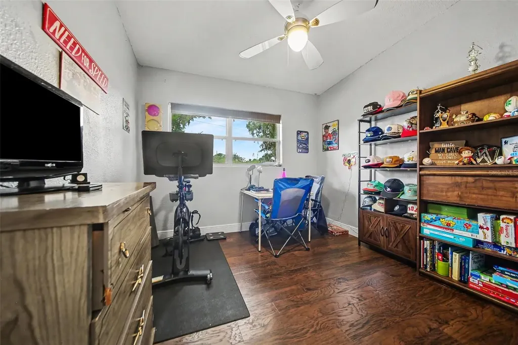 1909 Jasper Drive Orlando FL 32807