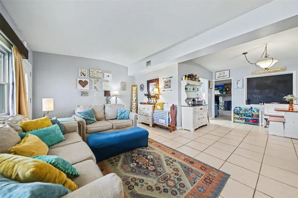 1909 Jasper Drive Orlando FL 32807