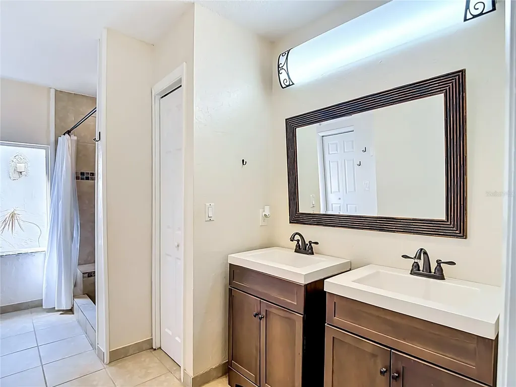 87 1st Avenue NW Lutz FL 33548
