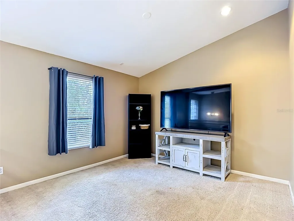87 1st Avenue NW Lutz FL 33548