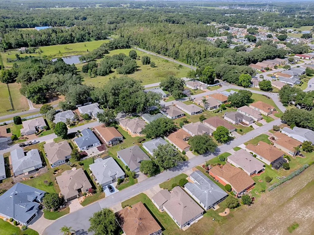1033 Meadowbend Drive Leesburg FL 34748