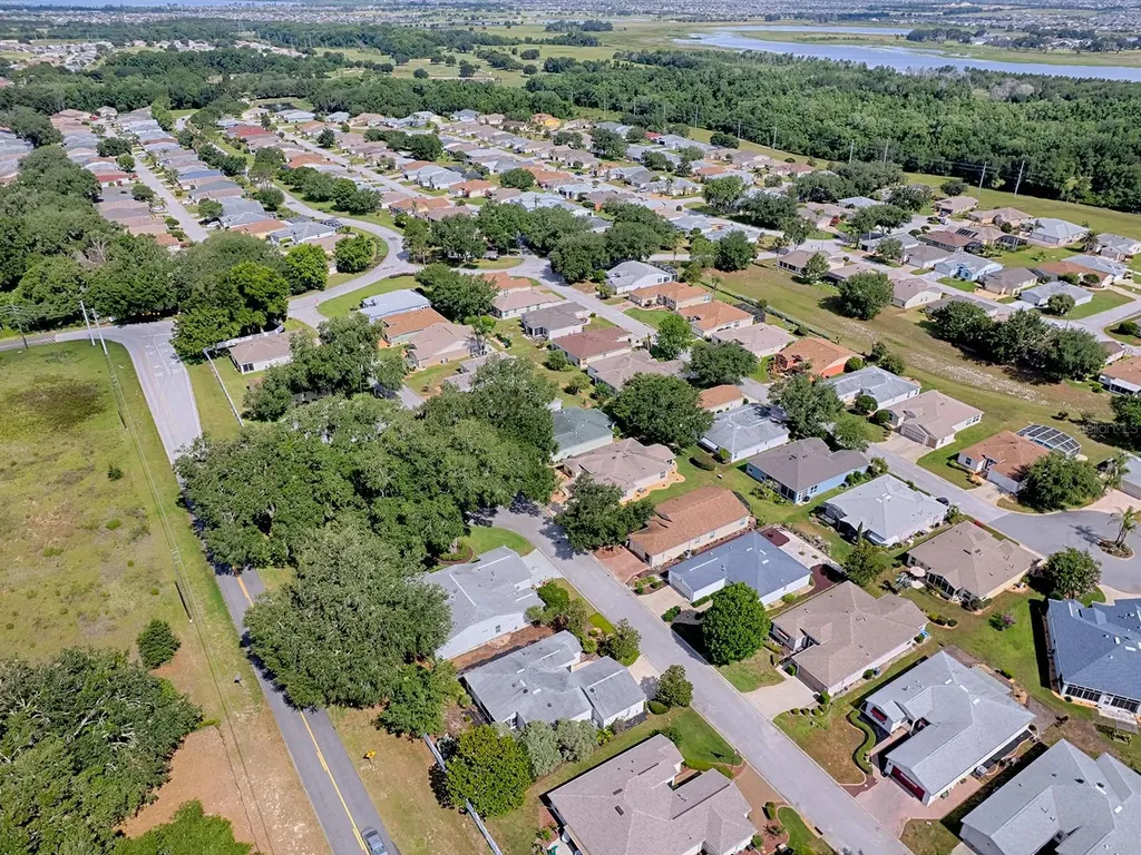 1033 Meadowbend Drive Leesburg FL 34748