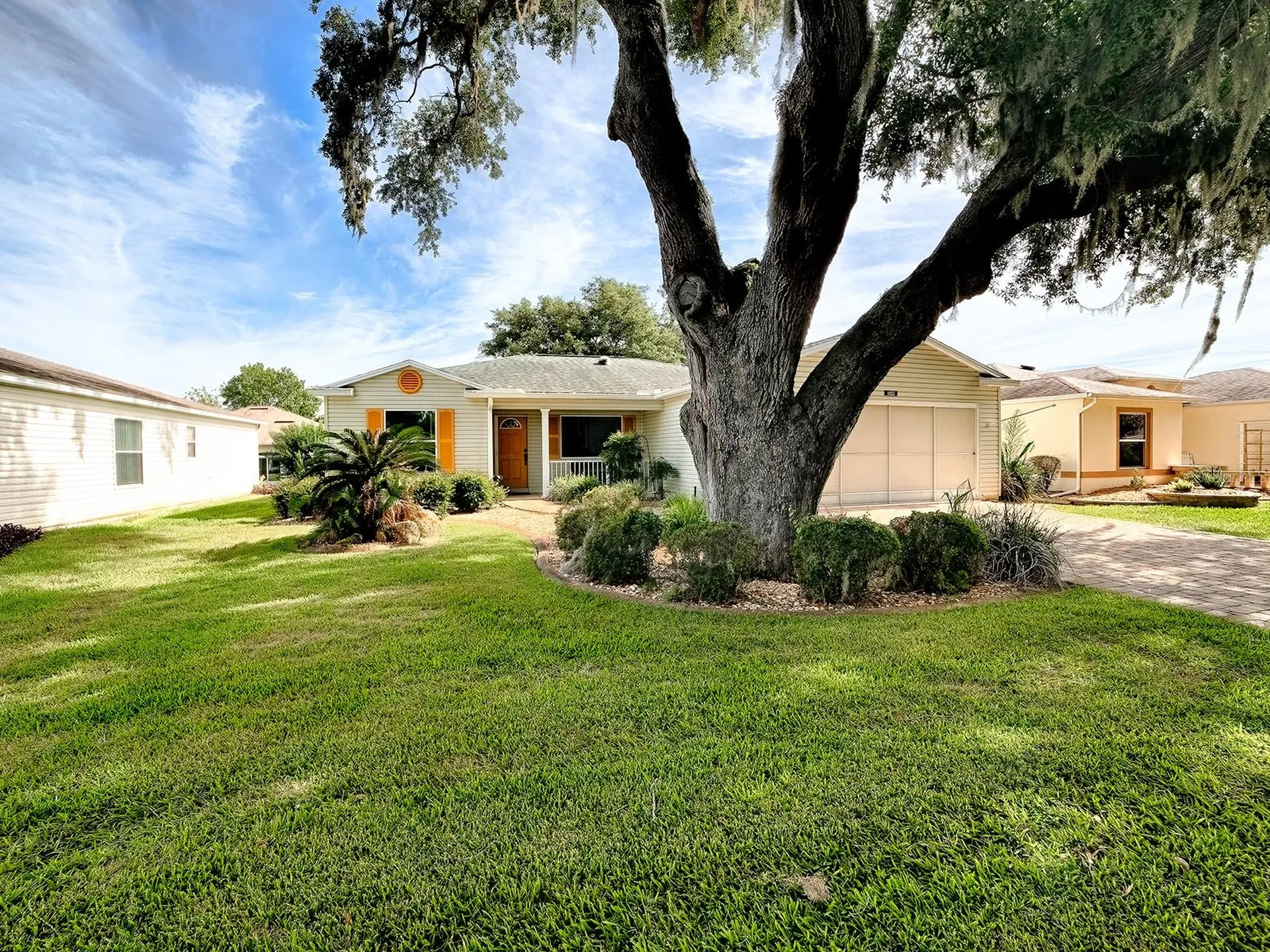 1033 Meadowbend Drive Leesburg FL 34748