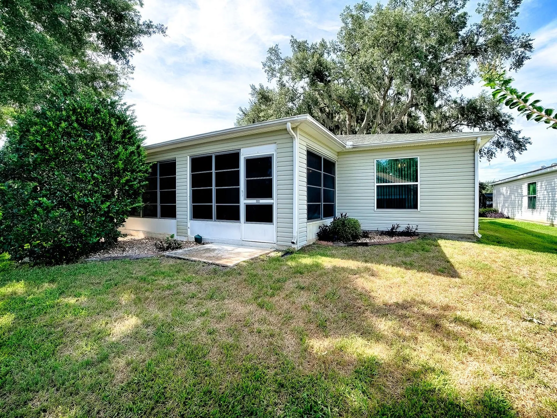 1033 Meadowbend Drive Leesburg FL 34748