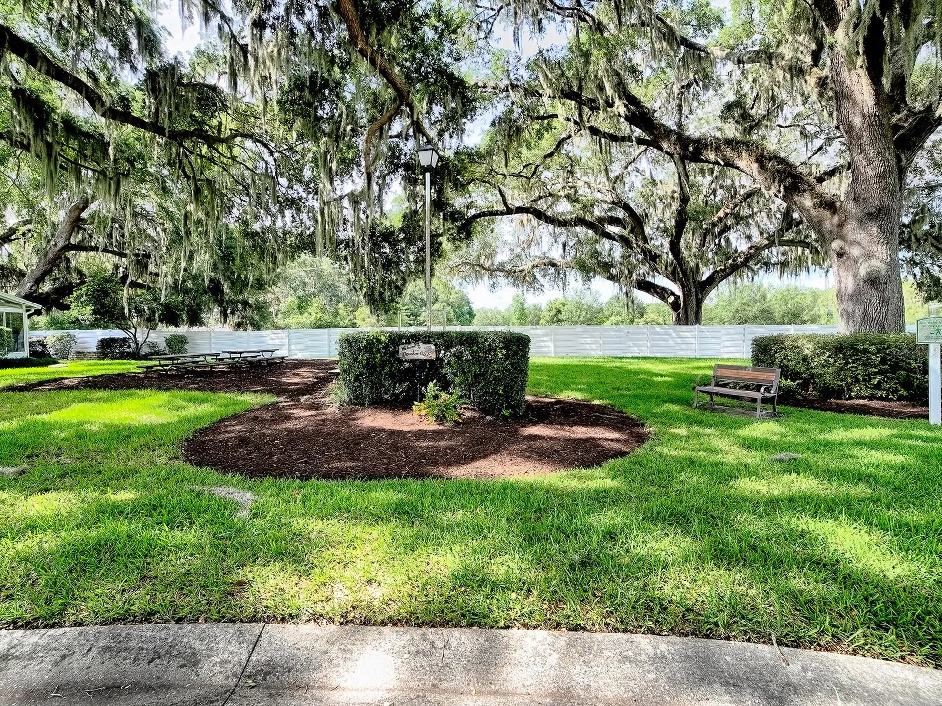 1033 Meadowbend Drive Leesburg FL 34748