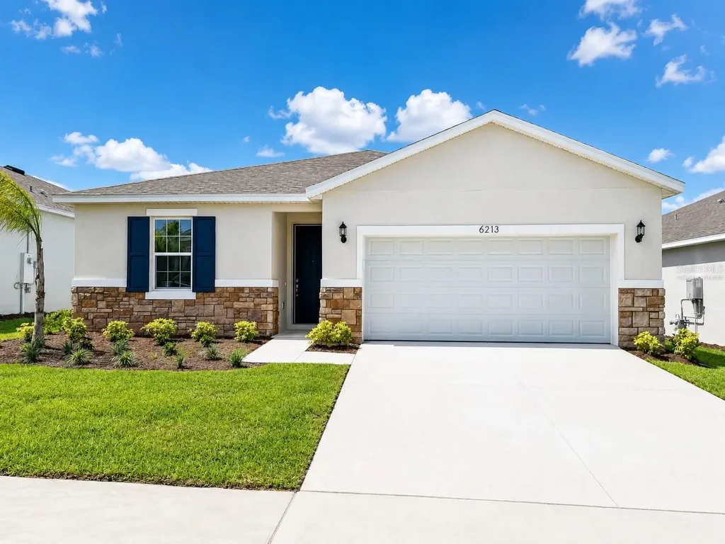 6213 Sanders Grove Circle Okahumpka FL 34762
