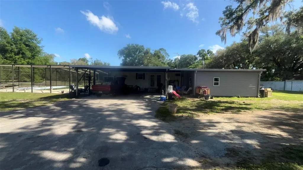 9401 NE 41st Court Anthony FL 32617