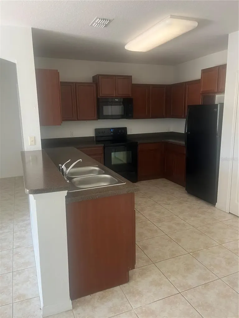 3510 Yacht Club Court Kissimmee FL 34746