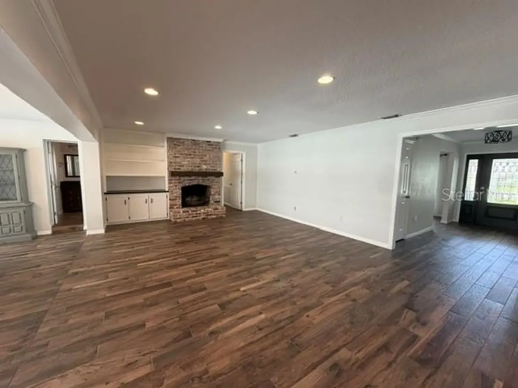 210 W Timbercove Circle Longwood FL 32779