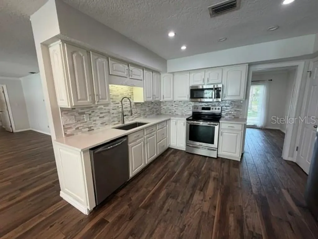 210 W Timbercove Circle Longwood FL 32779
