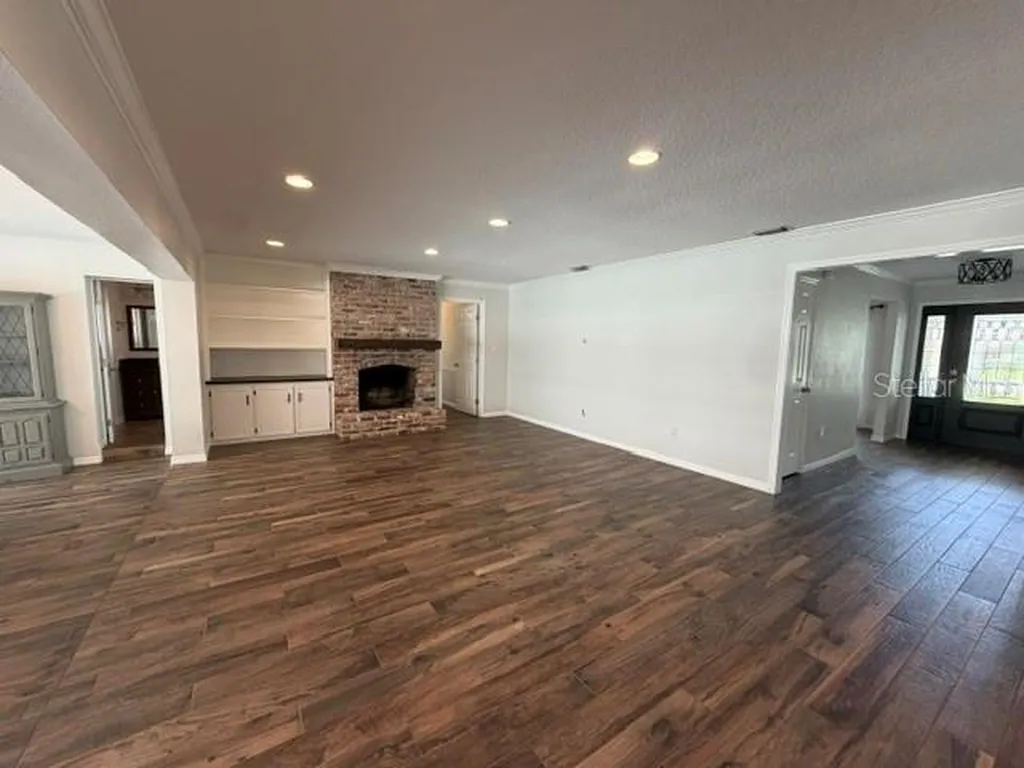 210 W Timbercove Circle Longwood FL 32779