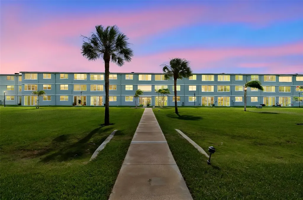 4715 Bay Street NE St Petersburg FL 33703