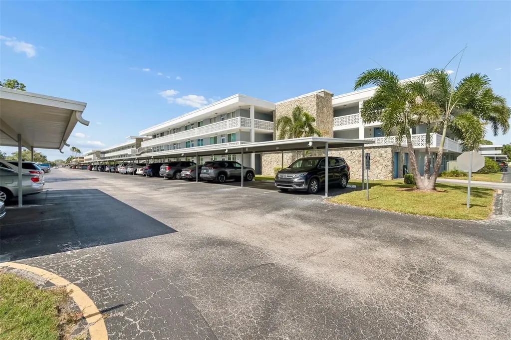 4715 Bay Street NE St Petersburg FL 33703