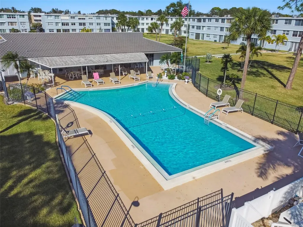 4715 Bay Street NE St Petersburg FL 33703