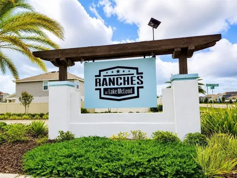 832 Timberland Drive Eagle Lake FL 33839