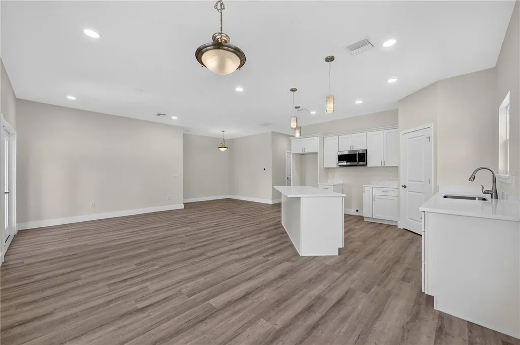 631 S Anchor Drive Deltona FL 32725