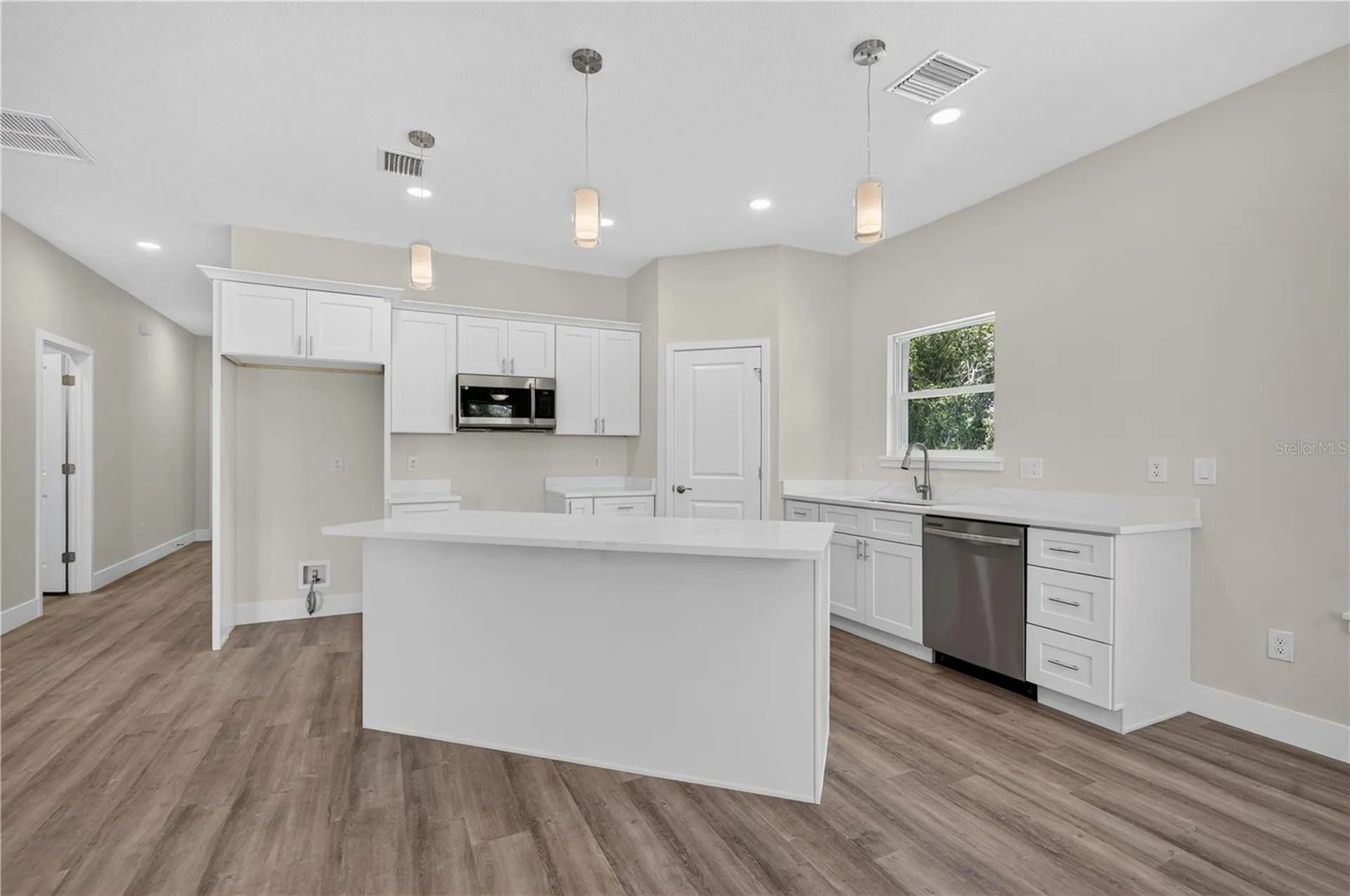 631 S Anchor Drive Deltona FL 32725