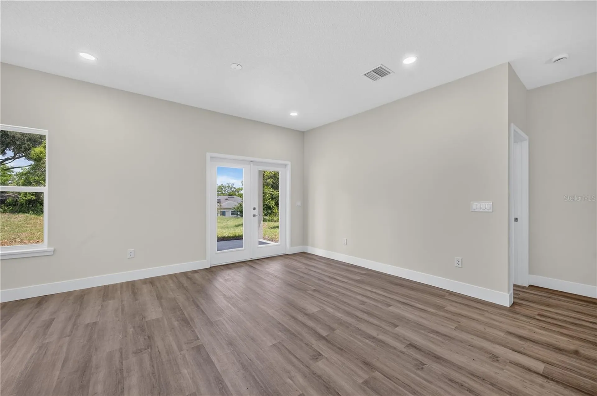 631 S Anchor Drive Deltona FL 32725
