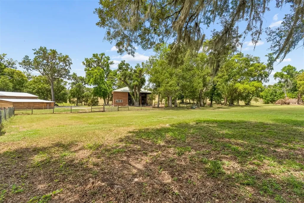 17345 Sweetwater Road Dade City FL 33523