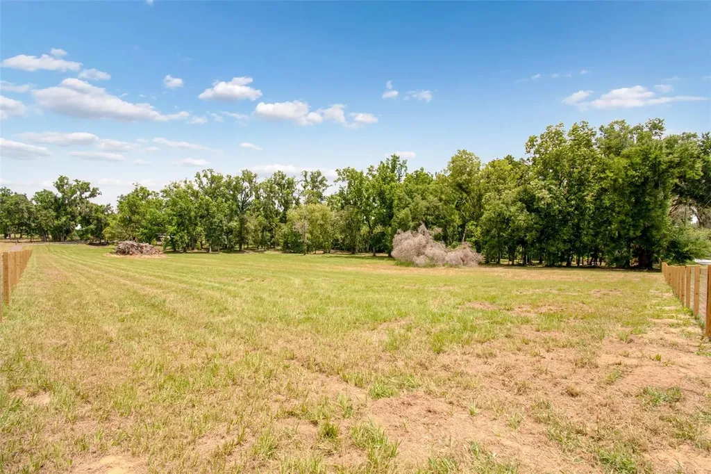 17345 Sweetwater Road Dade City FL 33523