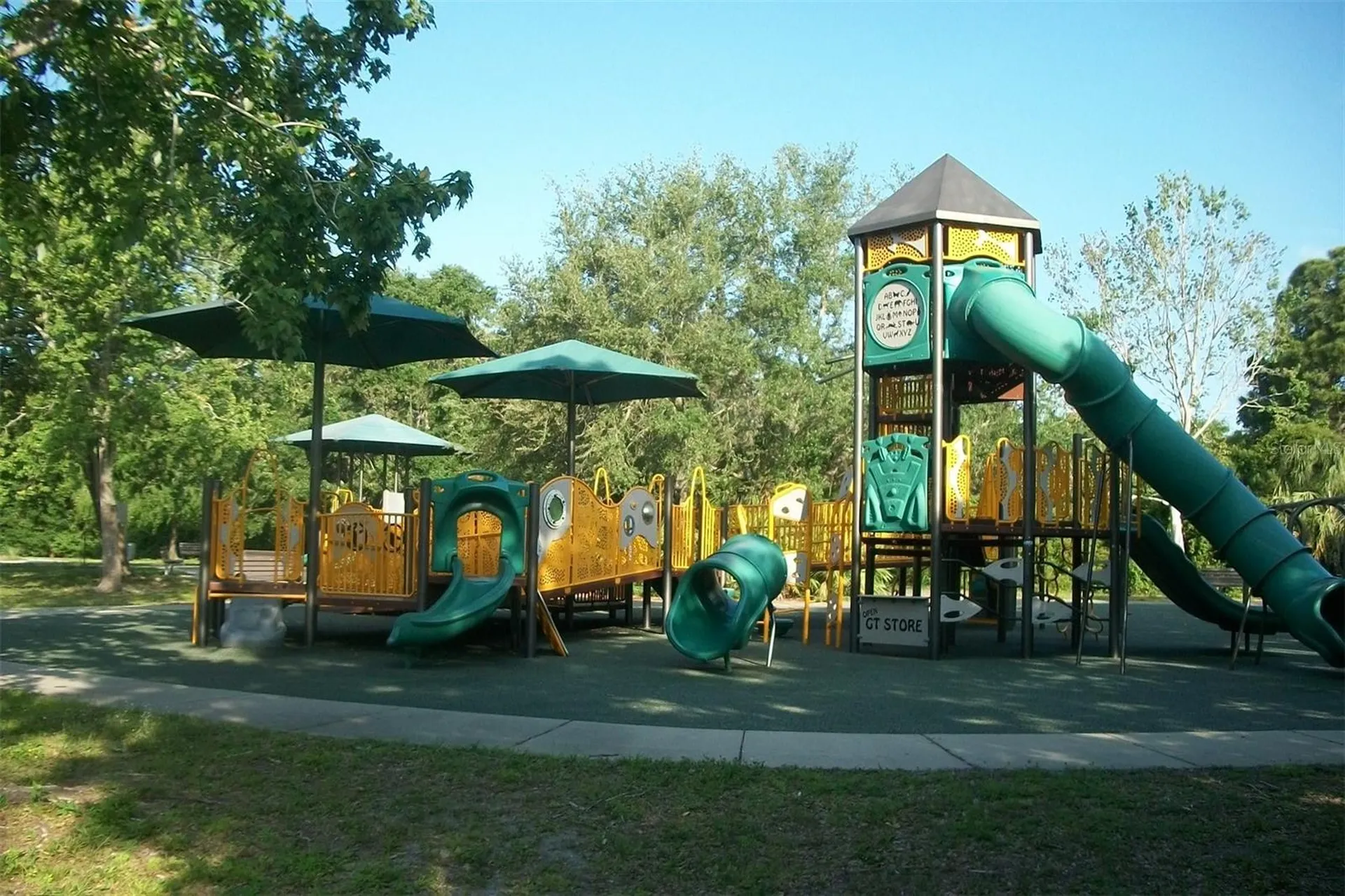 12563 74th Avenue Seminole FL 33776