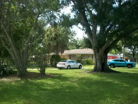 12563 74th Avenue Seminole FL 33776