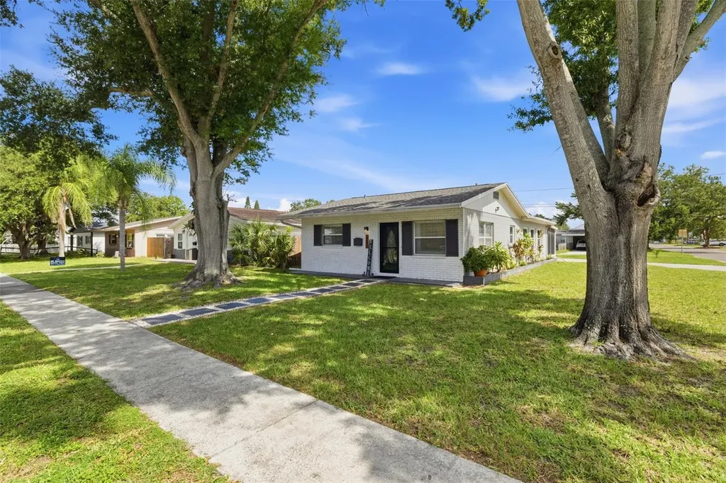801 89th Avenue N St Petersburg FL 33702