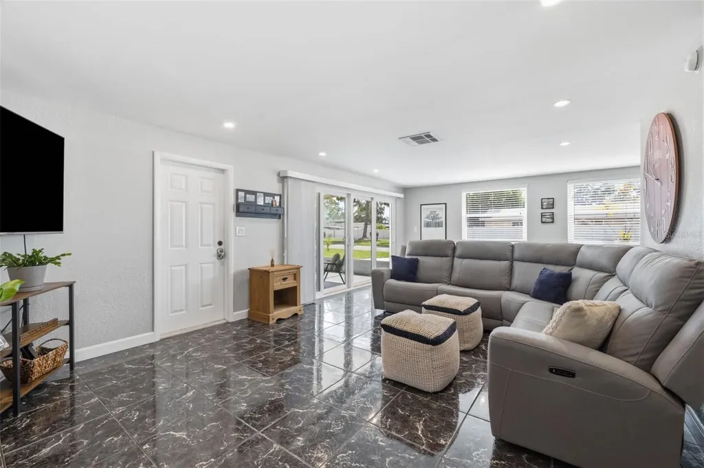 801 89th Avenue N St Petersburg FL 33702
