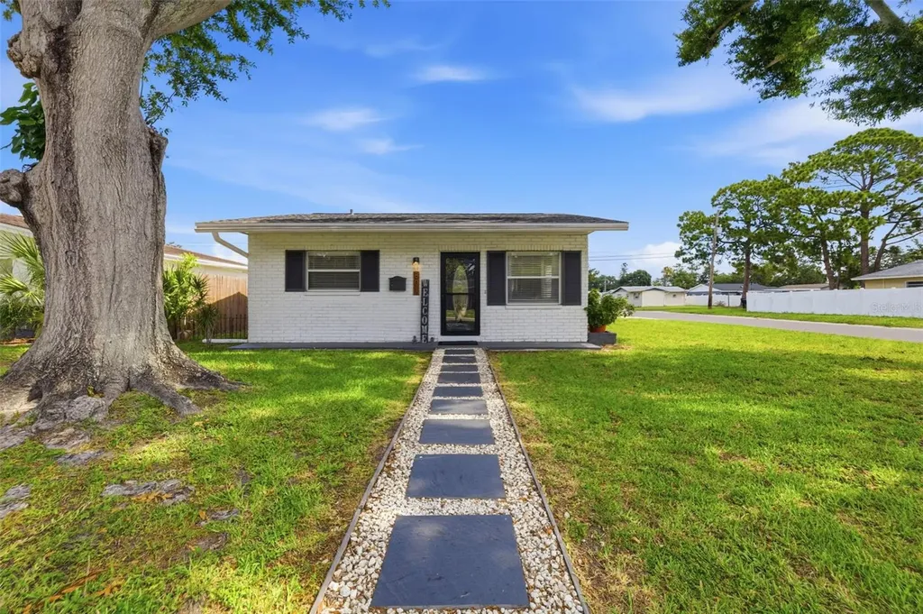 801 89th Avenue N St Petersburg FL 33702
