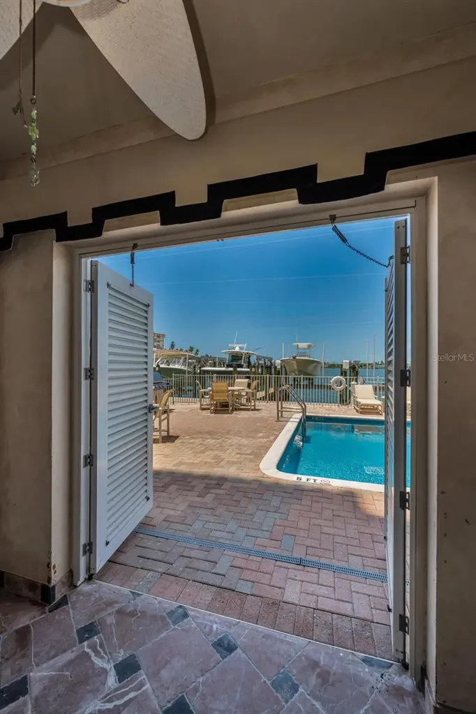 17717 Gulf Boulevard St Petersburg FL 33708