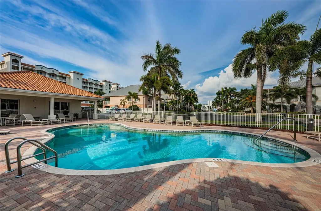 17717 Gulf Boulevard St Petersburg FL 33708