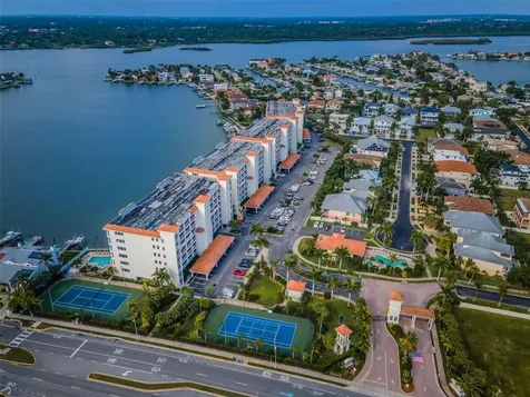 17717 Gulf Boulevard St Petersburg FL 33708