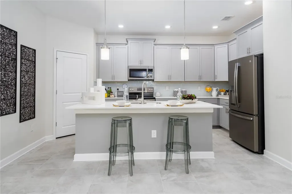 2220 Barrington Loop Davenport FL 33837