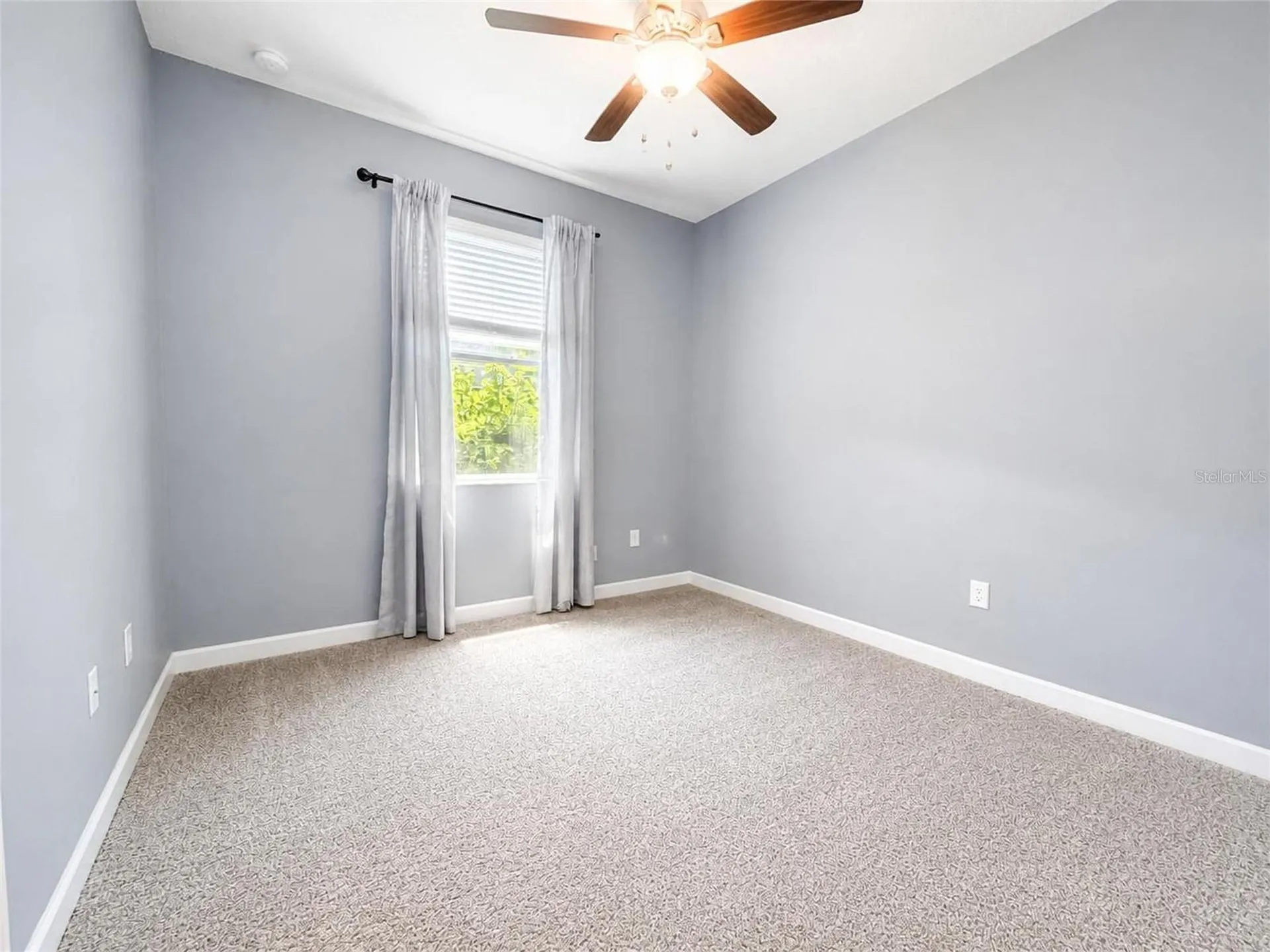 2220 Barrington Loop Davenport FL 33837