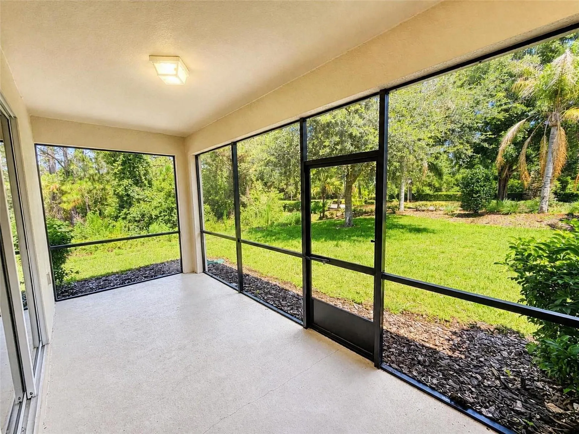 2220 Barrington Loop Davenport FL 33837