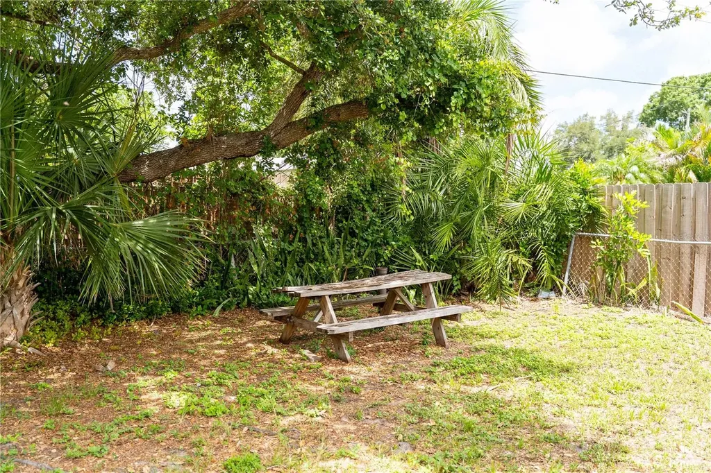 1915 Dudley Place Sarasota FL 34235