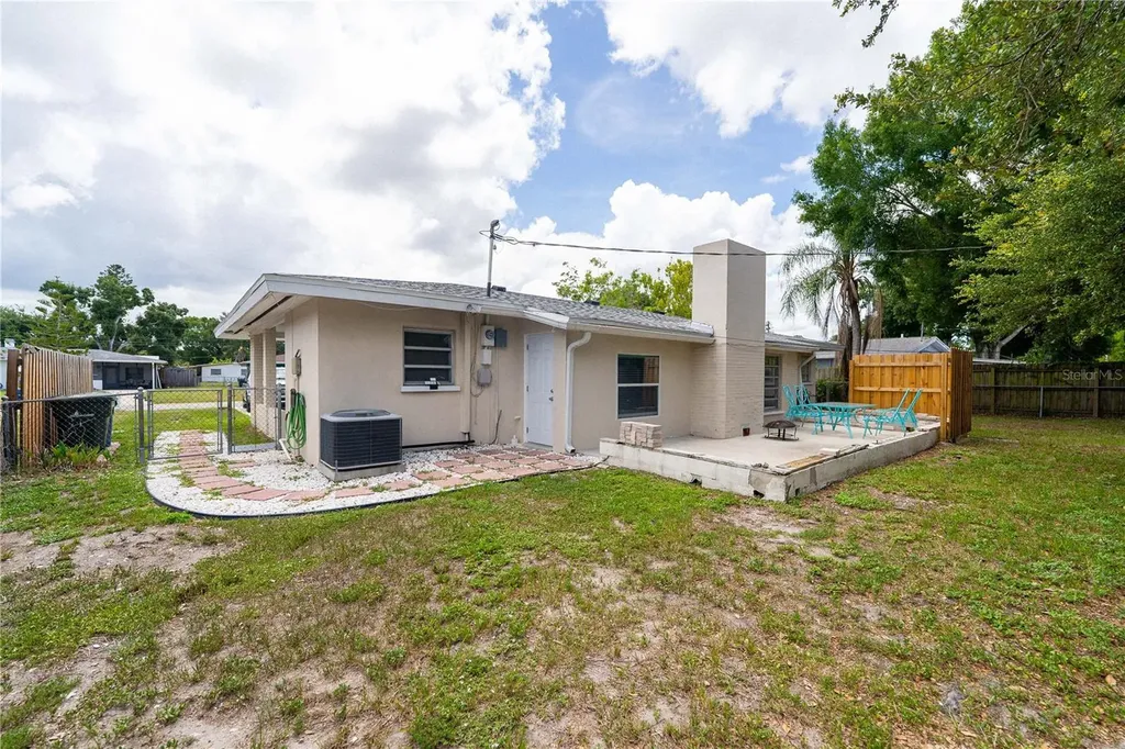 1915 Dudley Place Sarasota FL 34235