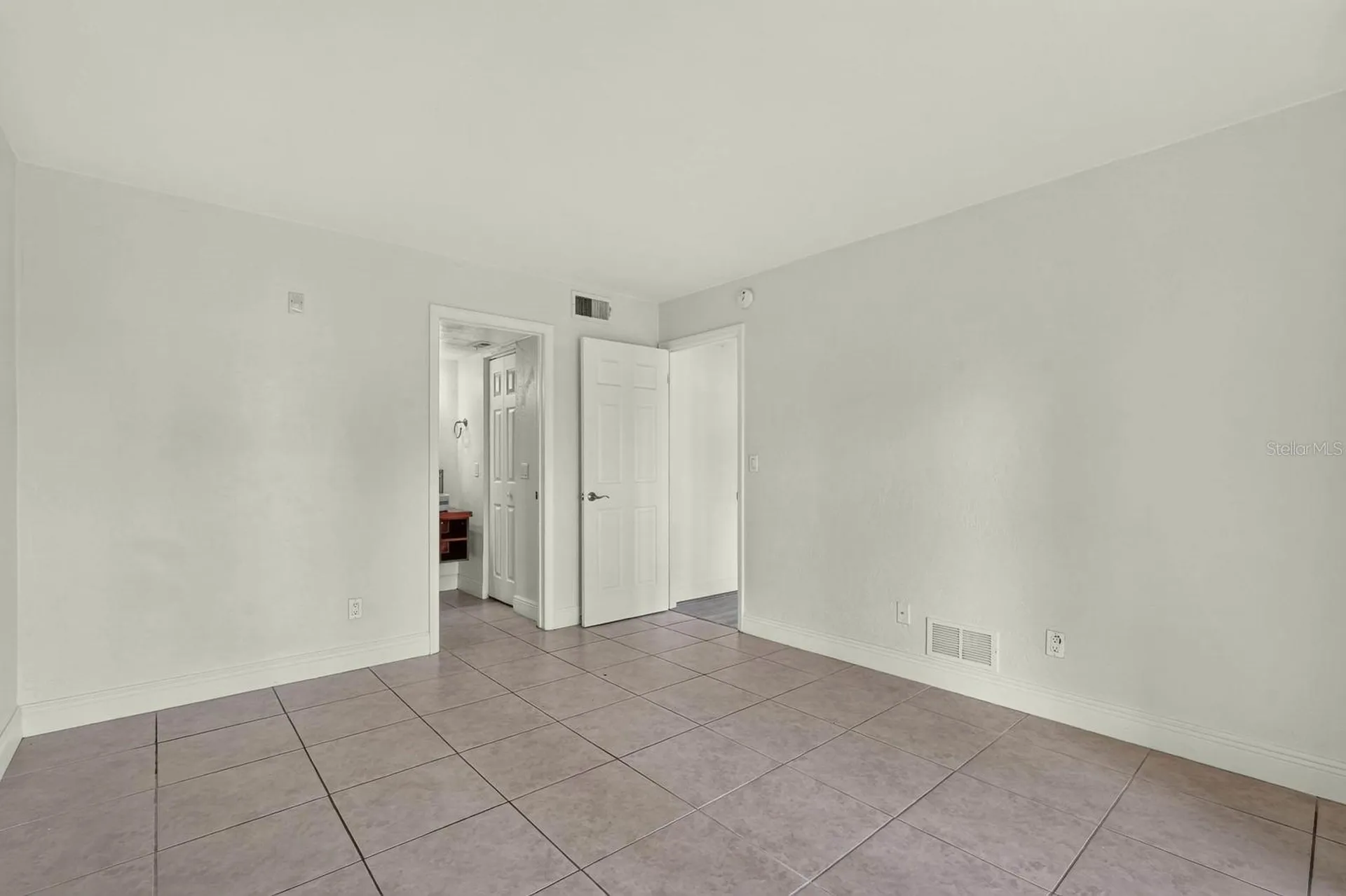900 S Peninsula Drive Daytona Beach FL 32118