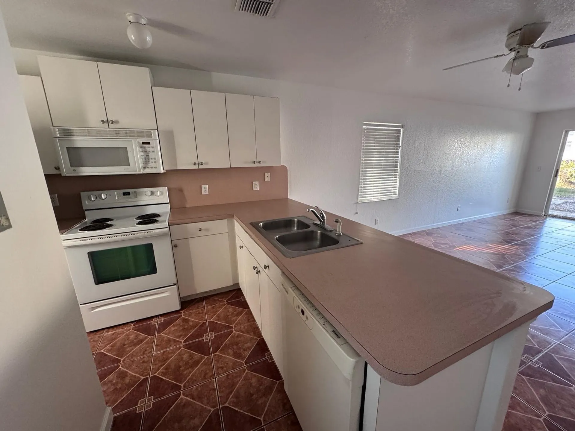 163 Ivy Lane Kissimmee FL 34743