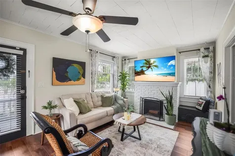 634 6th Street N St Petersburg FL 33701