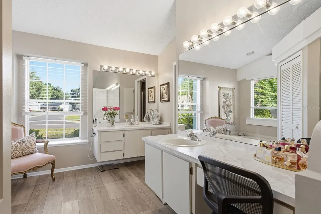 970 Valley View Circle Palm Harbor FL 34684