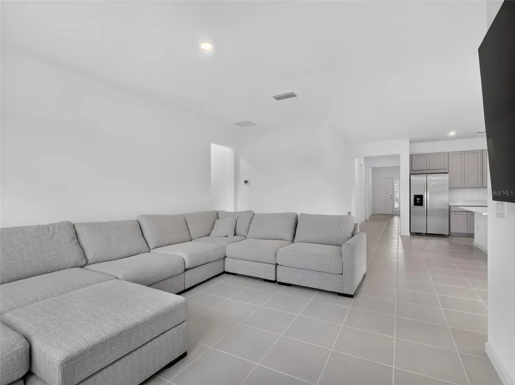 2027 Firethorn Loop Haines City FL 33844