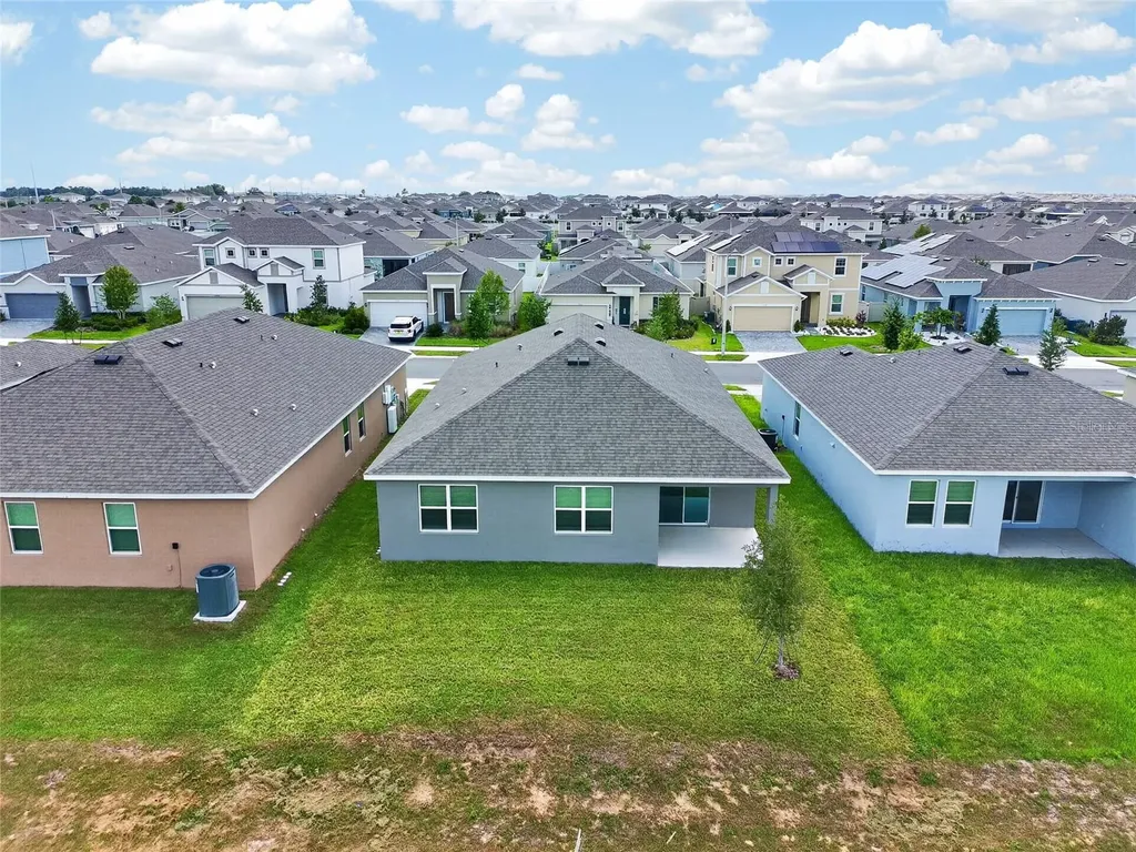 2027 Firethorn Loop Haines City FL 33844