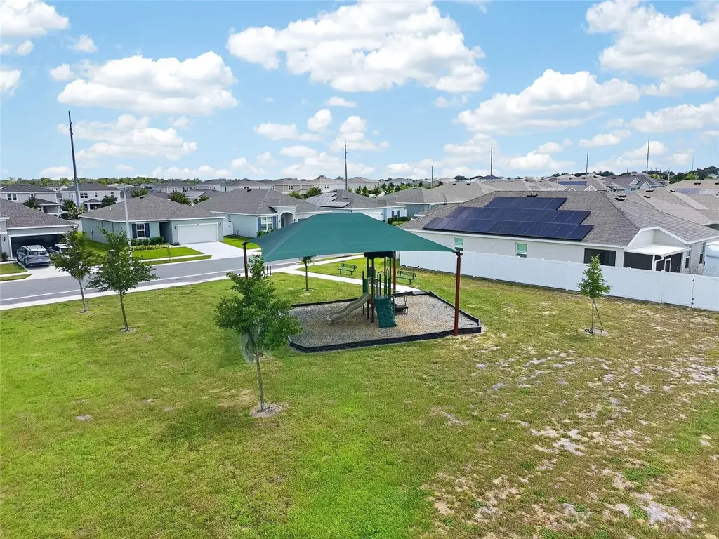 2027 Firethorn Loop Haines City FL 33844