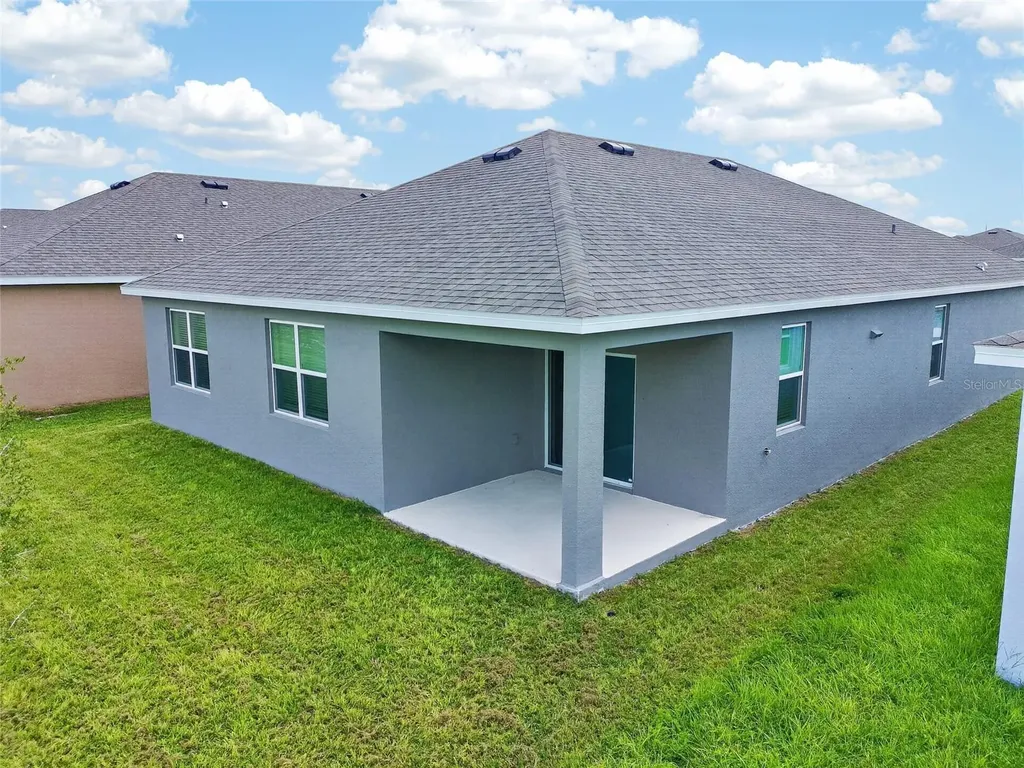 2027 Firethorn Loop Haines City FL 33844