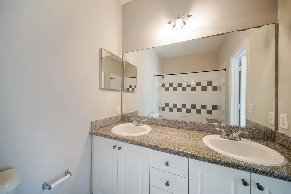 7633 Plantation Circle University Park FL 34201